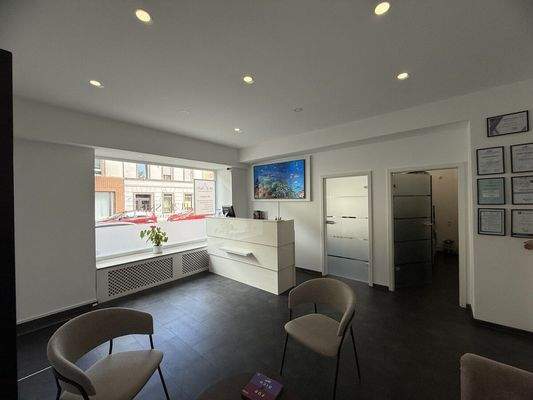 Empfangs- & Warteraum Bild 3