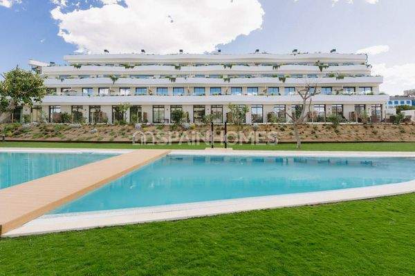 Luxe Apartments in a Complex by the Beach in El Albir