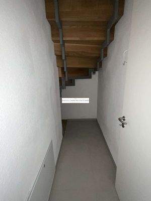 Abstellraum unter der Treppe