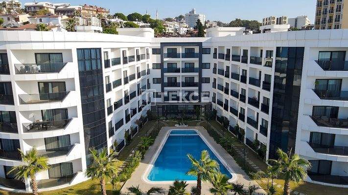 Residence Flat Next to the Beach in Kuşadası Kadınlardenizi