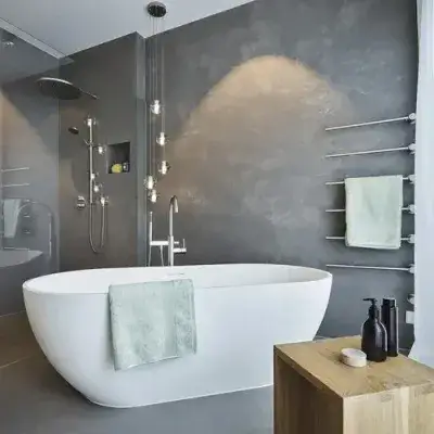 Bad mit Badewanne.webp