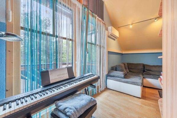 2025-05-23-S01073-030