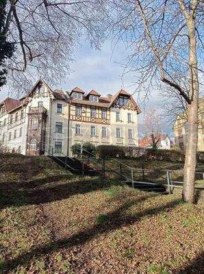 Blick vom Park zum Objekt