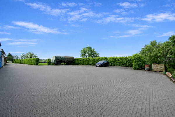 cc6fca67-40e6-4fc4-909d-106952c3fc7d