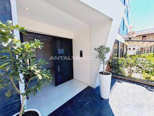 Ready-to-Move Sea-View Flats in a Complex with Pool in Alanya