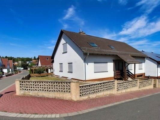 Bungalow auf Eckgrundstück