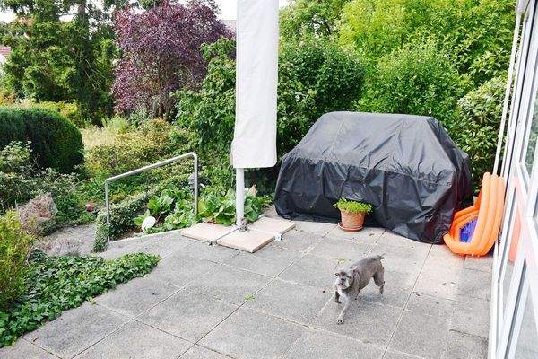 5 EG - WHG2 - Sonntenterrasse mit Gartenzugang.JPG