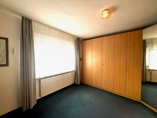 H 543 OG Ankleidezimmer Ansicht 1.jpg