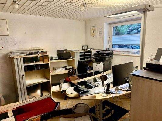 Arbeitszimmer im Untergeschoss