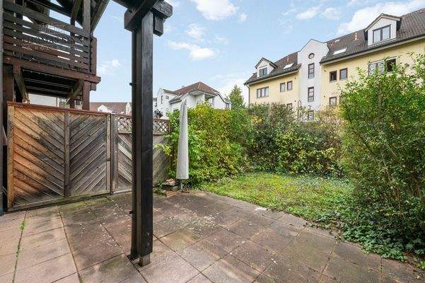 EG: Blick von Terrasse