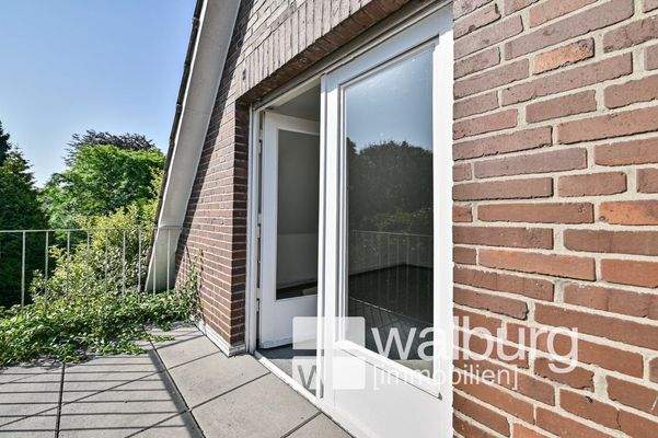 16 Balkon (Zugang vom Schlafzimmer)