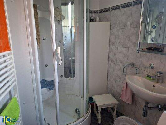 Modernisiertes Bad im EG