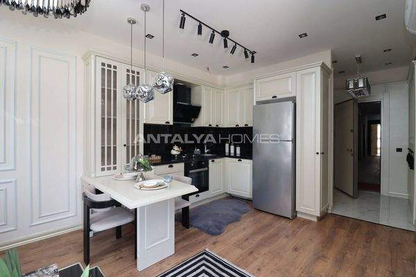 Apartments within Walking Distance of Beach in Mersin Tomuk