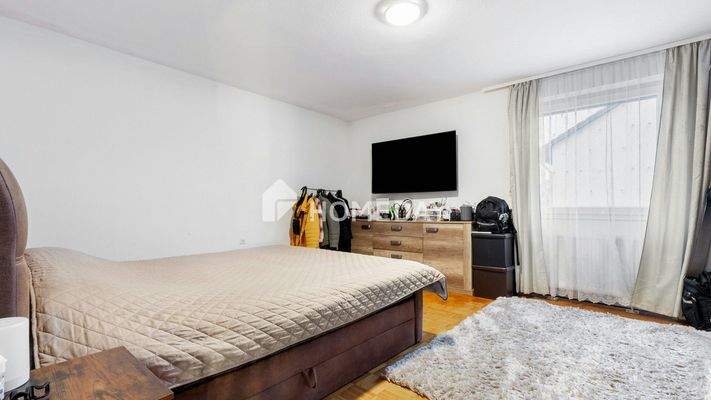 1. OG Elternschlafzimmer 1