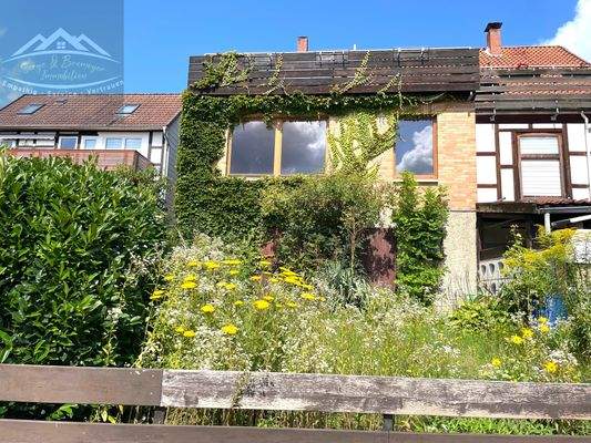 Hausrückseite mit Garten