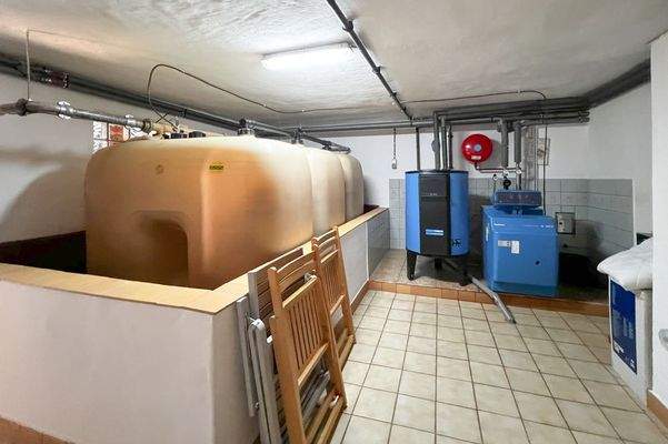 Ölheizung mit Tanks