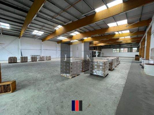 Halle Innenansicht 1