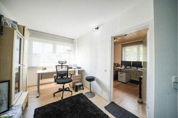 W1, 5,5 Zimmer, Flur/HWR/Büro