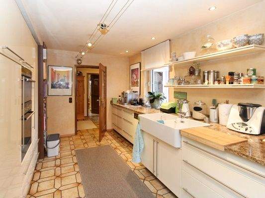 Küche weitere Perspektive OG