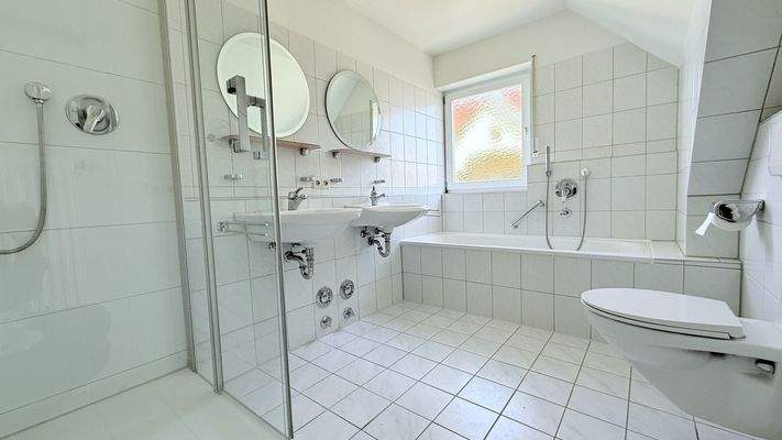 Familien-Tageslicht-Bad