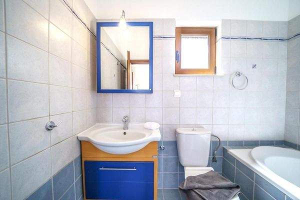 Kreta, Megala Chorafia: Villa mit Meerblick und separatem Apartment zu verkaufen