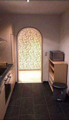 Einbauküche mit Blick zum Flur.jpg