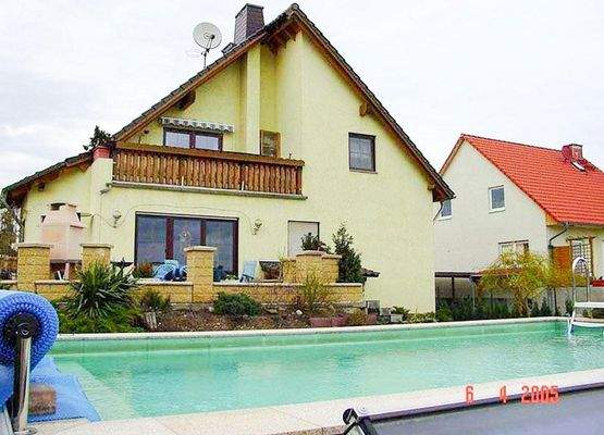 Ansicht mit Balkon_Terrasse