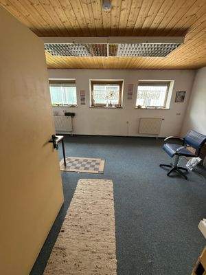 Büro Nebengebäude EG 