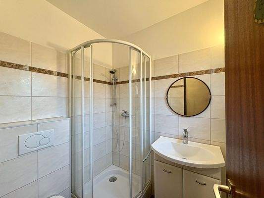 Gäste-Bad mit Dusche