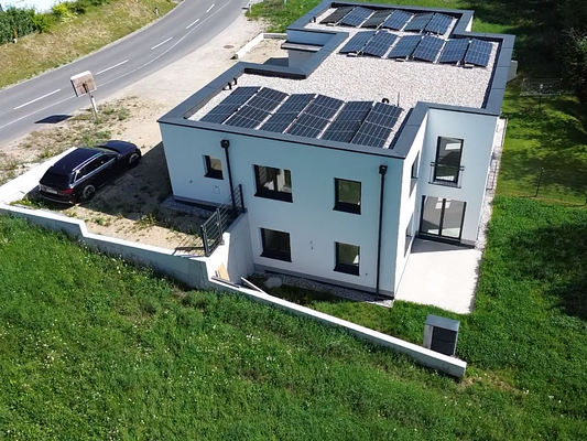 Aussenansicht Mai 2025
