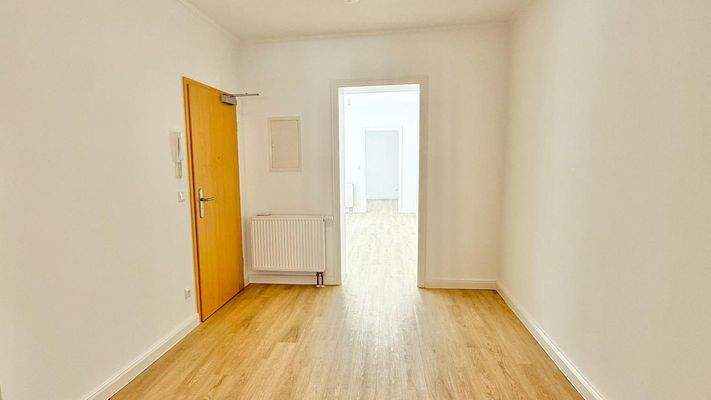 WE EG rechts - Flur Ansicht 1