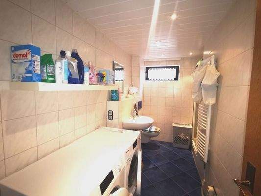 Badezimmer Untergeschoss mit Dusche