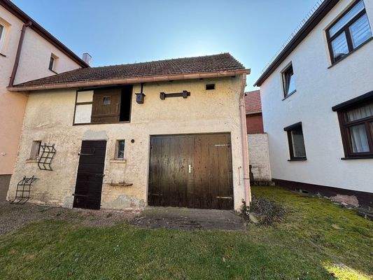 Scheune mit Garage