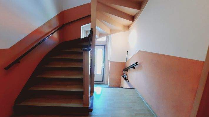 Treppenhaus (3).jpg