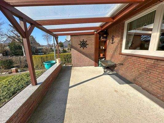 überdachte Terrasse 