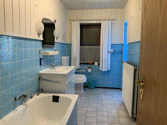 EG, Badezimmer, Bild 1