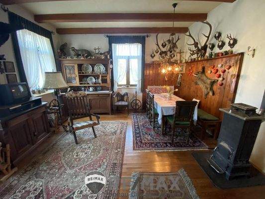 06 Jagdstube mit Holzofen