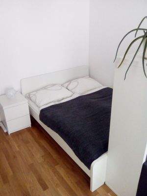 Doppelbett inkl. Bettwäsche