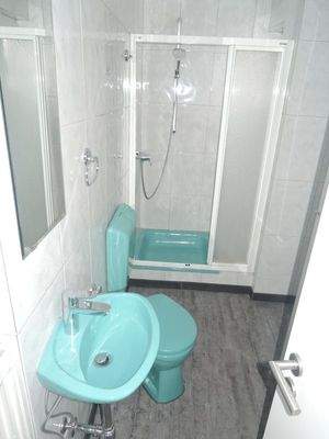 Das zweite Bad mit Dusche