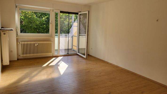 Wohnzimmer Zugang zum Balkon