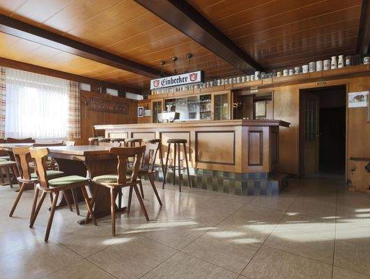 Gaststube links - EG