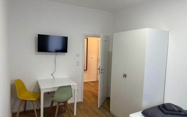 7 Wohnen auf Zeit in Stuttgart Obertürkheim Wohnung 2.jpeg