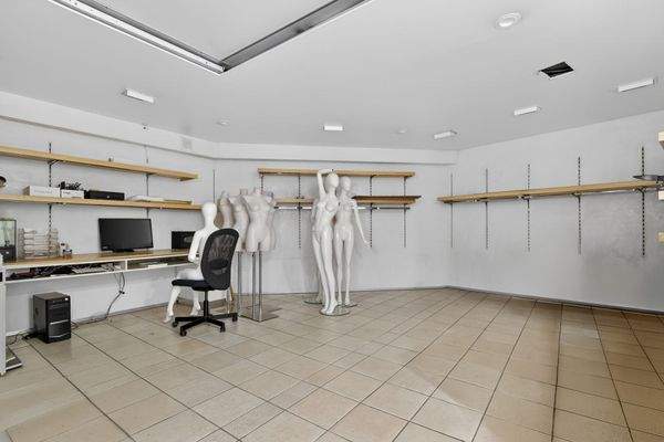 Verkaufs- oder Lagerfläche im Untergeschoss