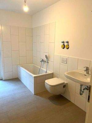 Beispielfoto Bad mit Wanne