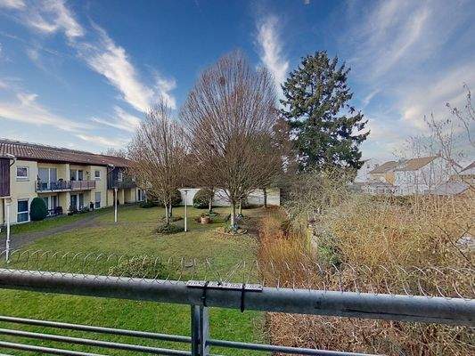 Blick zur Gartenanlage