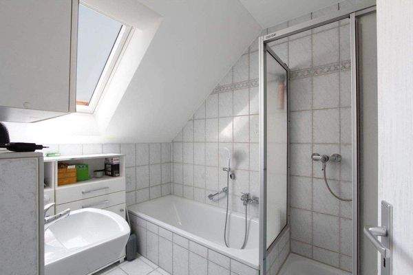 Duschkabine / Badewanne