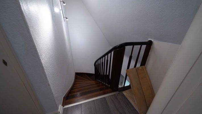 Treppe zur WHG OG
