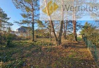 seitliche Ansicht des Baugrundstückes