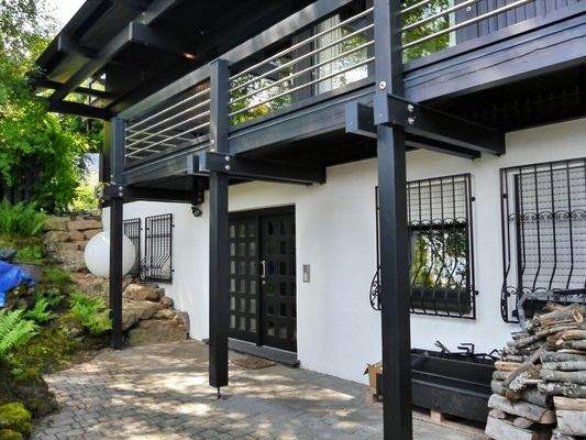 Eingang zum Erdgeschoss wohnen oder gewerblich