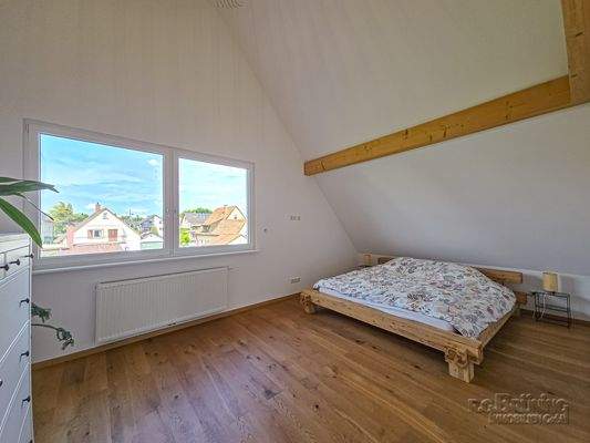 Schlafzimmer mit Ankleide